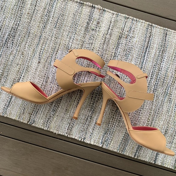 Manolo Blahnik Shoes - 🖤 Manolo Blahnik Strappy Heels